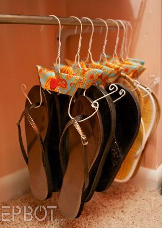 Flip Flop Hangers DIY - Organize | Life With Lorelai